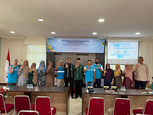 Aksi Nyata di Hari Lingkungan Hidup, PLN UP3 Bukittinggi Dorong Elektrifikasi Huller 1 kepedulian--PT PLN (Persero) Unit Pelaksana Pelayanan Pelanggan (UP3) Bukittinggi menunjukkan kepeduliannya terhadap kelestarian alam melalui aksi nyata yang mendukung transisi energi bersih di sektor pertanian.