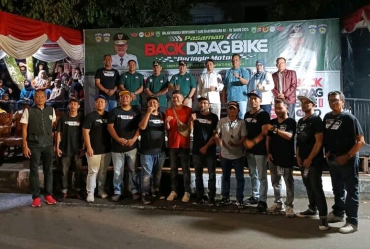 Lubuk Sikaping Menyala, Ribuan Penonton Meriahkan Pasaman Back Drag Bike 2025 1 PASAMAN BACK DRAG BIKE— Gelaran spektakuler Pasaman Back Drag Bike 2025 yang diselenggarakan oleh Beringin Motor, Sabtu (14/6) lalu. Event ini digelar dalam rangka menyambut Hari Bhayangkara ke-79 dan memperebutkan Piala Bupati Pasaman, Sabtu (14/6) lalu.
