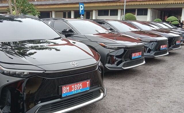 Biaya Pengadaan Mobil Dinas Pejabat Eselon I Tembus Rp 931 Juta, Khusus Mobil Listrik senilai Rp 1 Miliar 1 Ilustrasi mobil dinas.