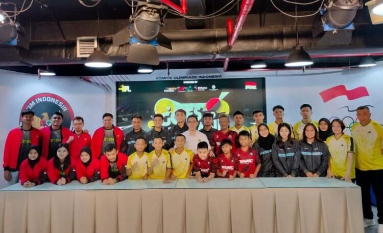 Langkah Perdana ke Dunia, IPL Kirim Tiga Klub ke Kejuaraan Internasional di Thailand 1 KIRIM ATLET— Untuk pertama kalinya sejak resmi menjadi anggota baru NOC Indonesia, IPL mengirimkan wakilnya ke ajang internasional. Tiga klub terbaik IPL akan berlaga di STIGA ASEAN Table Tennis Club Championship Challenge 2025 yang digelar di Universitas Thonburi, Thailand, pada 19–20 Juli 2025.
