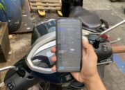 #Cari_Aman di Jalan, Jangan Main HP Sembarangan Saat Naik Motor!