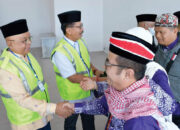 108 Jemaah Haji Agam dari Kloter 15 Tiba di Tanah Air