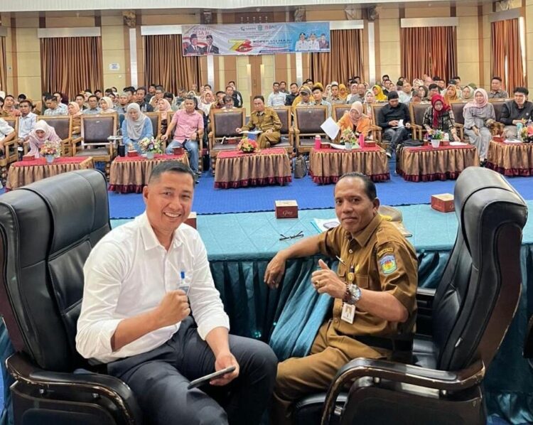 BNI Sungai Penuh Dukung Program Koperasi Desa/Kelurahan Merah Putih 1 Kegiatan dialog dan sosialisasi peluncuran kelembagaan 80 ribu KDMP dihadiri Surya Rezeki Pemimpin BNI Kantor Cabang Sungai Penuh dan Kepala Dinas Koperasi Sungai Penuh Tiaruddin Arsi beserta jajaran.