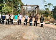 Truk ODOL Bikin Jalan Rusak, Pemkab Dharmasraya Pasang Portal di Simpang BRM, Sekda: Tindakan Kita Punya Dasar Hukum