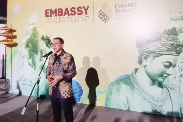 Libatkan 113 Sejarawan dari 34 Perguruan Tinggi, Menbud Fadli Zon Tetap Lanjutkan Penulisan Ulang Sejarah 1 Menteri Kebudayaan Fadli Zon.