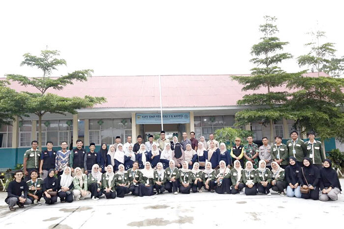 Kelinci Belang Sumatera Ditemukan di Gunung Tandikek, Tanah Datar Dorong Program Konservasi 1 PENGABDIAN MASYARAKAT— Kegiatan Pengabdian kepada masyarakat yang diadakan di Aula SMP 3 X Koto, Sabtu (26/7) dan dihadiri langsung oleh Wakil Bupati Tanah Datar, Ahmad Fadly.