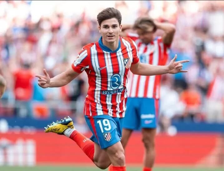 Barcelona Siap Guncang Sepak Bola Spanyol, Julian Alvarez Jadi Target Utama Hansi Flick Demi Perkuat Lini Depan 1 Julian Alvarez