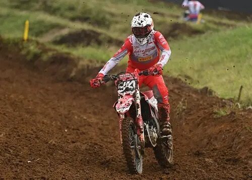 Bersama Honda CRF250, Pebalap Binaan AHRT Siap Taklukkan Seri Kedua Kejurnas Motocross 1 KEJURNAS—Pebalap muda AHRT, Arsenio Algifari saat mengikuti Kejurnas Motocross Indonesia MX2 .