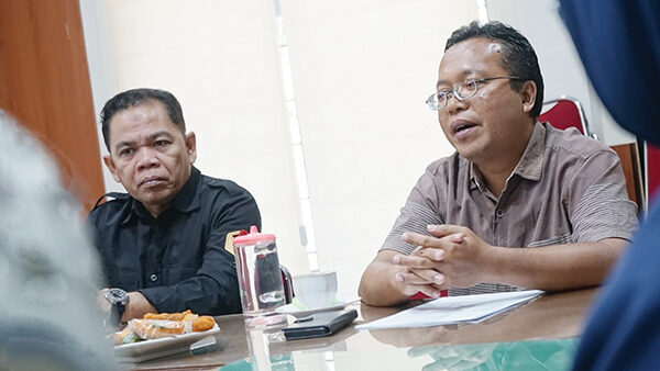 Sumbar Tuan Rumah P2P Nasional, Bawaslu RI dan Bawaslu Seluruh Provinsi Dijadwalkan Hadir 1 RAPAT PERSIAPAN—Bawaslu Sumbar menggelar rapat persiapan kegiatan P2P Kamis (3/7). Bawaslu Sumbar akan menjadi tuan rumah dan akan dihadari oleh Ketua Bawaslu RI dan Ketua Bawaslu Provinsi se-Indonesia.