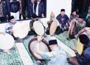 Bupati Agam Berbaur Dalam Harmoni Dikia Rebana di Surau Ka’bah Inyiak Tuah