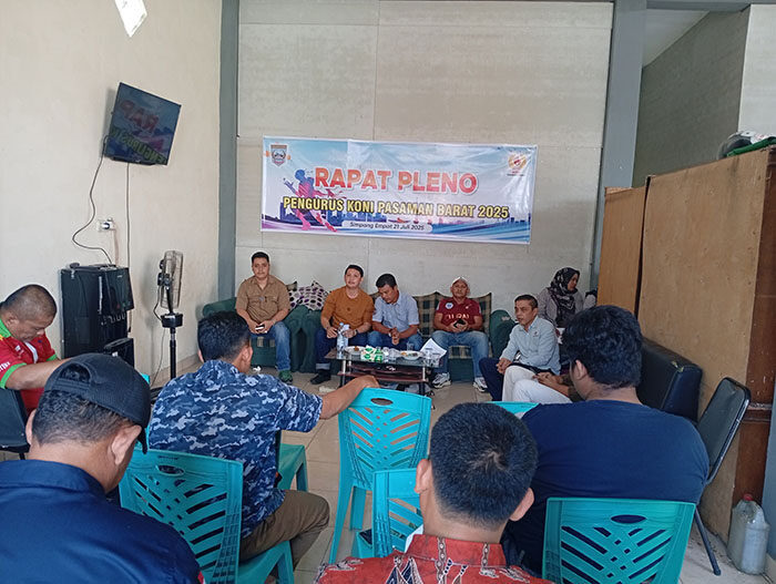 KONI Pasbar Rumuskan Program Kerja Lewat Rapat Pleno 1 RAPAT PLENO— KONI Kabupaten Pasaman Barat (Pasbar) menggelar rapat pleno program kerja KONI, Senin (21/7).