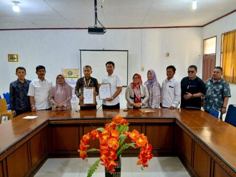 LBH Bintang Alam Batuah Teken MoU dengan ITS Khatulistiwa Yappas Pasbar, Berikan Rasa Aman dan Bantuan Hukum untuk Warga Awam 1 PENANDATANGAN MOU— LBH Bintang Alam Batuah melakukan penandatangan MoU dengan ITS Khatulistiwa Yappas Pasbar