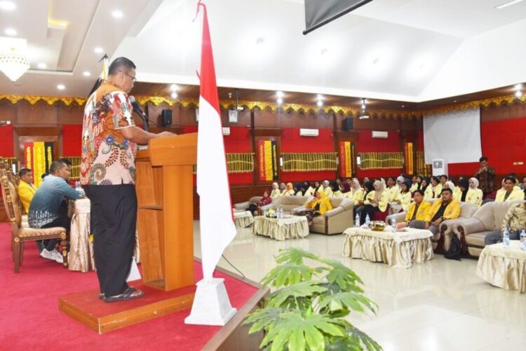 Wawako Pariaman Lepas 69 Mahasiswa KKN Tematik UNP 1 PELEPASAN MAHASISWA KKN— Wawako Pariaman memberikan sambutan saat acara pelepasan mahasiswa KKN Tematik Unand.