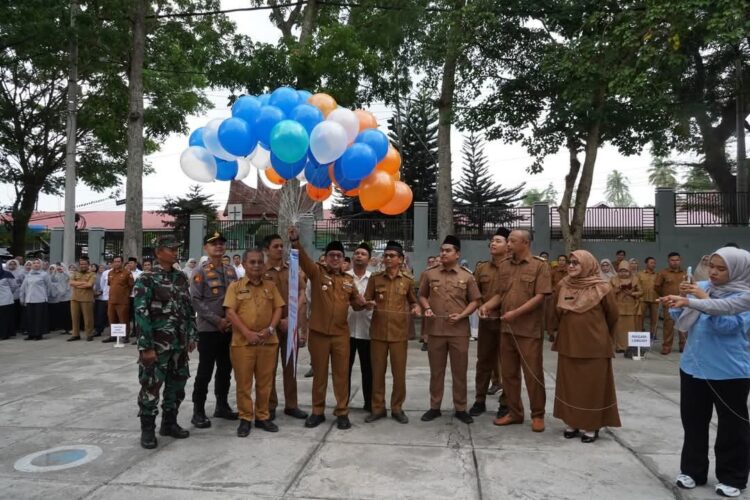 Maksimalkan Pendapatan Pajak Daerah, Bupati Eka Putra Launching Gertak UDA 1 Maksimalkan Pendapatan Pajak Daerah Bupati Eka Putra Launching Gertak UDA