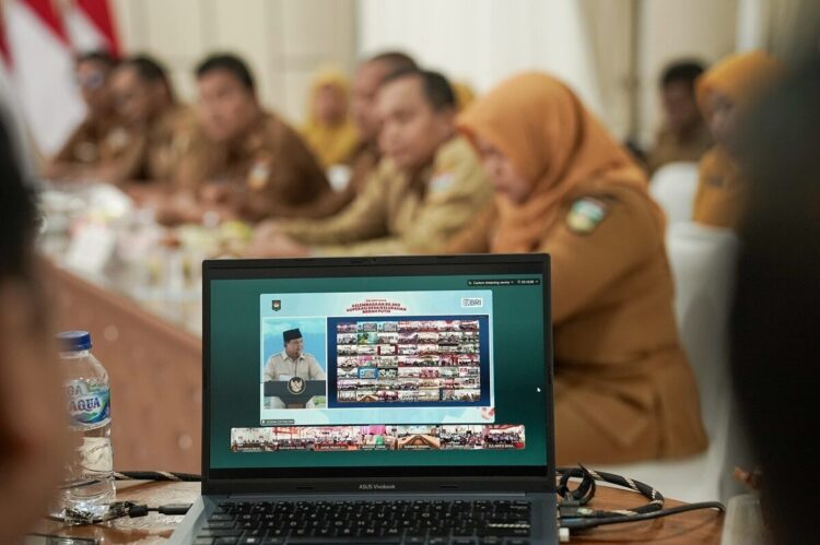 Dukung Ekonomi Lokal, Pemkab Solsel Ikuti Peluncuran Koperasi Merah Putih 1 PELUNCURUAN KOPERASI MERAH PUTIH— Pemkab Solok Selatan turut mengikuti peluncuran kelembagaan 80.000 Koperasi Desa/Kelurahan Merah Putih oleh Presiden Prabowo Subianto.