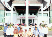 Bukittinggi Perkuat Sinergi Pemko dan BAZNAS, 562 Pelajar Terima Zakat Pendidikan