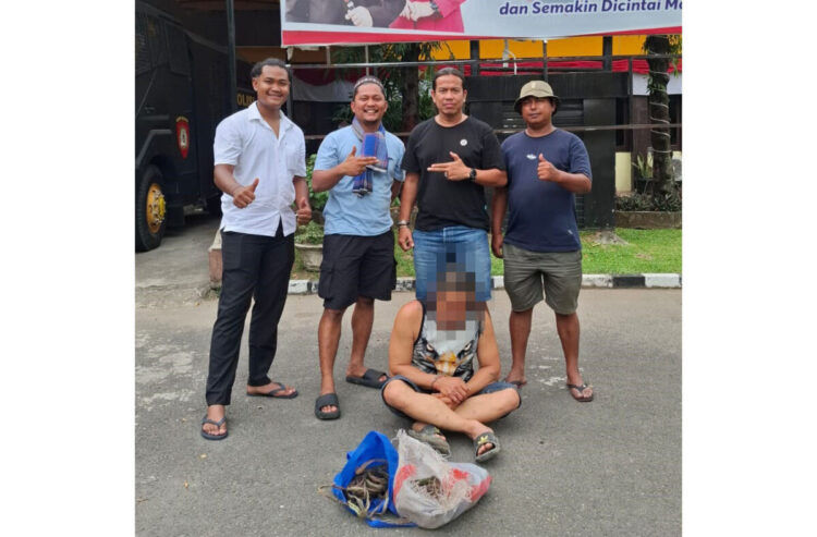PENCURI KABEL— Pelaku yang kedapatan mencuri 
kabel di areal PT Semen Padang diringkus Tim Klewang Polresta Padang.