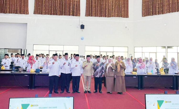 Siapkan Ibu Tangguh untuk Wujudkan Anak Sehat dan Hebat 1 IBU TANGGUH, ANAK SEHAT— Wakil Wali Kota Padang, Maigus Nasir menghadiri Forum Group Discussion (FGD) dengan tema ‘Menyiapkan Ibu Tangguh, Wujudkan Anak Sehat dan Hebat”.