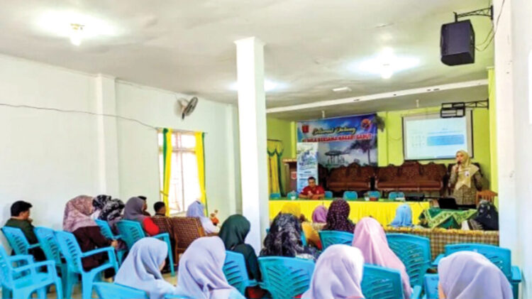 BPJS Keliling Sapa Warga Nagari Gadut, Pelayanan JKN Kini Lebih Dekat 1 BPJS KELILING— Dalam upaya mendekatkan layanan kepada peserta JKN,
BPJS Kesehatan Cabang Bukittinggi menggelar layanan “BPJS Keliling”
di Nagari Gadut, Kabupaten Agam, Rabu (30/7).