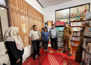 Terbaik Tingkat Kota Padang Panjang, Tim Penilai Provinsi Kunjungi Perpustakaan Kelurahan Silaing Atas