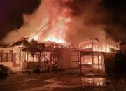 Api Berkobar di Parak Gadang, Hanguskan 4 Rumah dan 1 Unit Mobil, 53 Jiwa Mengungsi, Kerugian Rp 1 Miliar