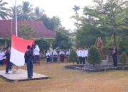 Upacara Bareng Wakil Wali Kota, Siswa MTsN 2 Dapat Pesan Penting Soal Kebersihan dan Moral