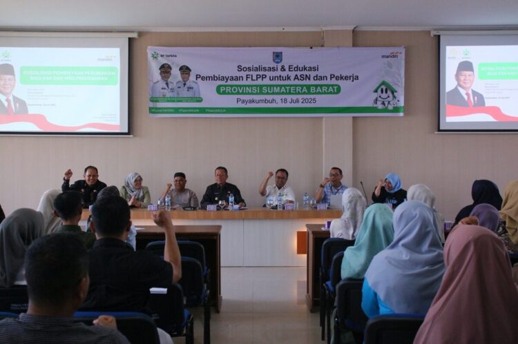 PROGRAM BP TAPERA— Wakil Wali kota Payakumbuh Elzadaswarman, memberikan sambutan saat membuka sosialisasi pembiayaan perumahan BP Tapera untuk ASN.