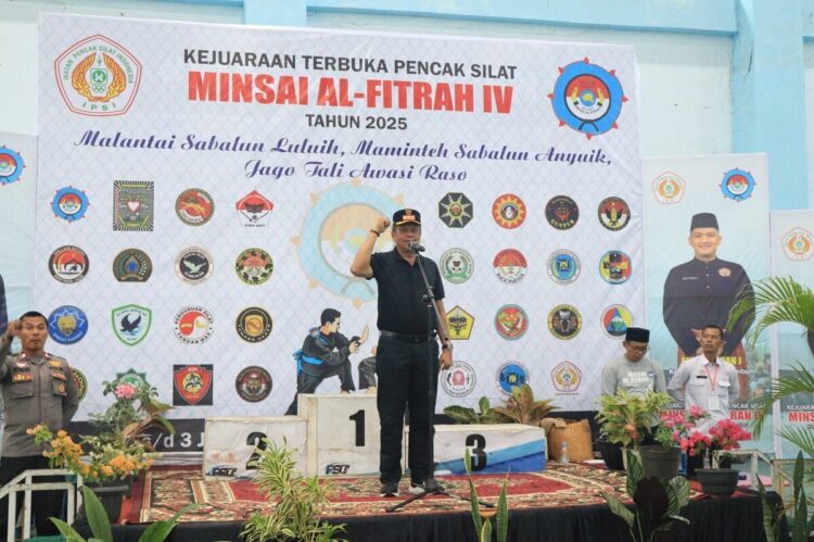 900 Pesilat Ramaikan Turnamen Silat Minsai Al-Fitriah IV 1 TURNAMEN SILAT— Wakil Wali Kota Payakumbuh Elzadaswarman, saat membuka Turnamen Silat Minsai Al-Fitriah IV.