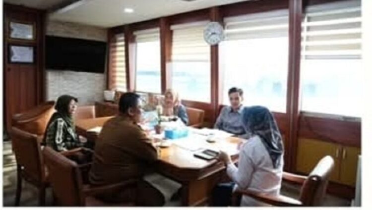 Penguatan Sistem Keamanan Pangan Hewani di Daerah, Pemko Ajukan Pembangunan RPH pada Kemenpan RI 1 AUDENSI—Pemerintah Kota Sawahlunto saat melakukan audiensi dengan Direktur Kesehatan Masyarakat Veteriner (Kesmavet) Kementan di Jakarta.