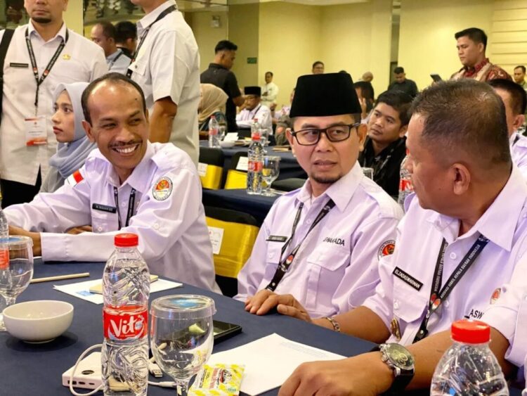 Wabup Yulian Efi di Munas I Aswakada, Wakil Kepala Daerah Harus Jadi Pilar Pembangunan Daerah 1 MUNAS ASWAKADA— Wakil Bupati Solok Selatan, H. Yulian Efi, menghadiri Munas I Asosiasi Wakil Kepala Daerah se-Indonesia (Aswakada) yang berlangsung pada 2 hingga 4 Juli 2025 di Hotel New Saphir, Yogyakarta.