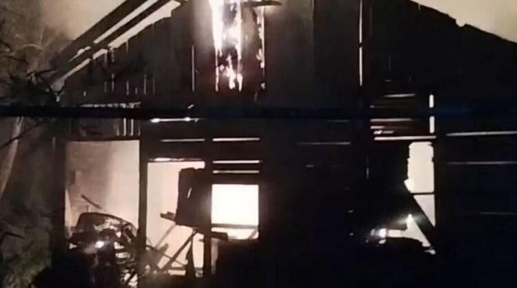 Si Gulambai Habisi Rumah Warga di Seberang Palinggam 1 1 13