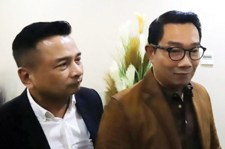 Hasil Tes DNA Ridwan Kamil Bukan Ayah Biologis Anak Lisa Mariana, Kuasa Hukum: Kebenaran akan Cari Jalannya Sendiri 1 JAWAB PERTANYAAN MEDIA— Mantan Gubernur Jawa Barat Ridwan Kamil (RK) menjawab pertayaan awak media usai menjalani tes DNA di Bareskim Polri, Jakarta, Kamis (7/8/2025).