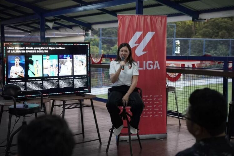 LaLiga Spanyol Hadirkan Inovasi Visualisasi 3D untuk Sambut Musim Baru, Indonesia Tetap Jadi Pasar Utama 1 DELEGASI LA LIGA— Delegasi LaLiga untuk Indonesia, Almudena Gomez menegaskan komitmen untuk semakin dekat dengan penggemar sepak bola Spanyol yang ada di Indonesia.