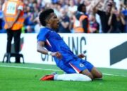 Debut Gemilang Estevao Willian, Chelsea Puncaki Klasemen Liga Inggris!