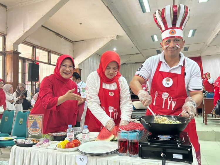 Pejabat, ASN dan Bankir, Adu Resep Rahasia di Lomba Nasi Goreng HUT RI 1 533170649 1069525775351079 6490987752165498318 n