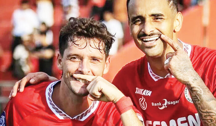 Semen Padang Tumbangkan Dewa United 2-0, Raih Kemenangan Perdana di Super League 2025/2026 1 SELEBRASI— Pemain Semen Padang selebrasi usai tekuk Dewa United di Haji Agus Salim.