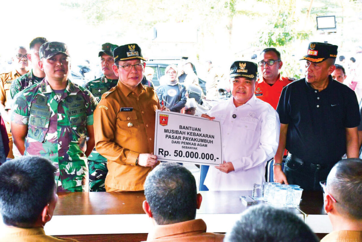 Bupati Agam Salurkan Bantuan
