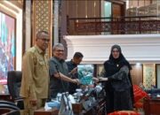 Sampaikan Pandangan Umum Ranperda Perubahan APBD 2025, Fraksi PDI Perjuangan dan PKB DPRD Sumbar Dorong Pemprov Tingkatkan PAD