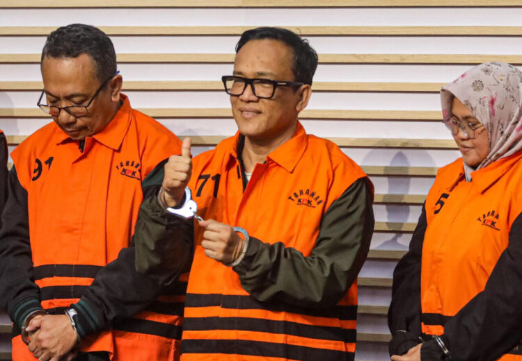 DITAHAN KPK— Tersangka kasus korupsi pemerasan sertifikasi K3 yang juga Wamenaker Immanuel Ebenezer atau Noel resmi di tahan KPK.