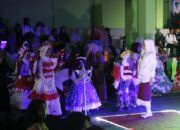 Gaun dari Plastik Bekas hingga Kertas, Fashion Show Daur Ulang Meriahkan HUT RI