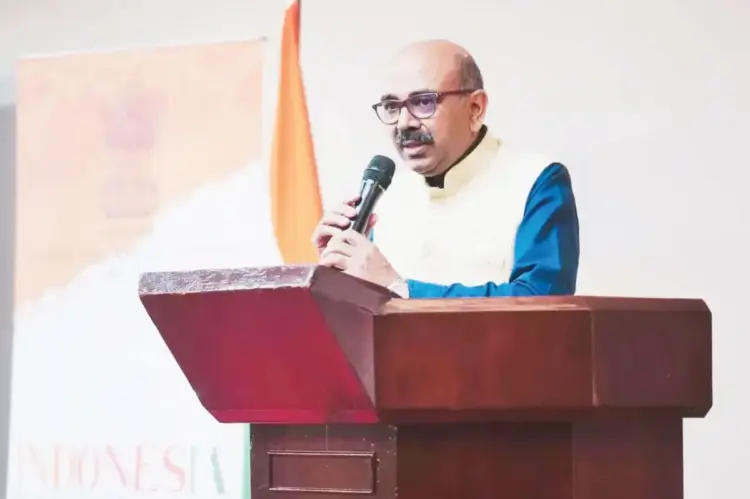 Konsul Jenderal India Kunjungi Kota Padang, Hadiri Perayaan HUT ke-365 dan Tingkatkan Kerja Sama India–Sumbar 1 BERKUNJUNG—Konsul Jenderal India di Medan, Ravi Shanker Goel melakukan kunjungan ke Kota Padang selama tiga hari mulai dari tanggal 6 hingga 8 Agustus 2025.