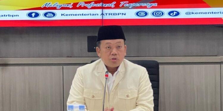 Usai Viral Pernyataan Tanah Telantar Disita Negara, Menteri ATR/BPN Nusron Wahid Minta Maaf 1 KONFERENSI PERS— Menteri Agraria dan Tata Ruang (ATR)/Kepala Badan Pertanahan Nasional (BPN), Nusron Wahid saat konferensi pers di kantornya.