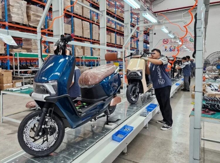 Penjualan Motor Listrik Anjlok hingga 80 Persen, Stimulus dari Pemerintah Dinantikan lagi 1 ILUSTRASI—Motor listrik.