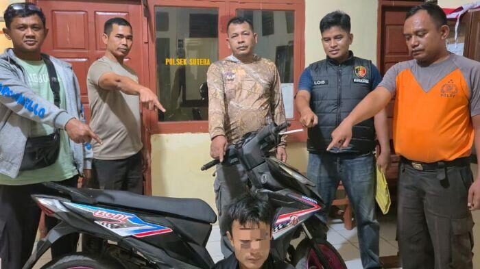Beraksi Tengah Malam, Petani Muda Nekat Mencuri Motor 1 CURI MOTOR— Pelaku VAN (23) yang melakukan pencurian sepeda motor ditangkap jajaran Polsek Sutera.