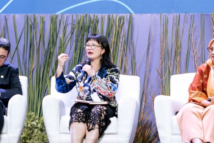 Akselerasi EBT, PLN Siap Dorong Pemanfaatan Sains dan Teknologi 1 JADI PEMBICARA— Wakil Menteri Diktisaintek, Stella Christie dalam Konvensi Sains, Teknologi, dan Industri (KSTI) Indonesia 2025 di Bandung.