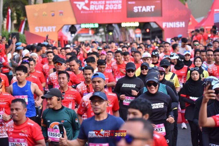 Dukung Police Women Run 2025 di Jam Gadang, PLN UP3 Bukittinggi Pastikan Pasokan Listrik Tanpa Kedip 1 DUKUNGAN—PT PLN (Persero) Unit Pelaksana Pelayanan Pelanggan (UP3) Bukittinggi memberikan dukungan penuh untuk kelancaran acara Police Women Run 2025 yang digelar di kawasan Jam Gadang, Bukittinggi, Minggu (10/8).