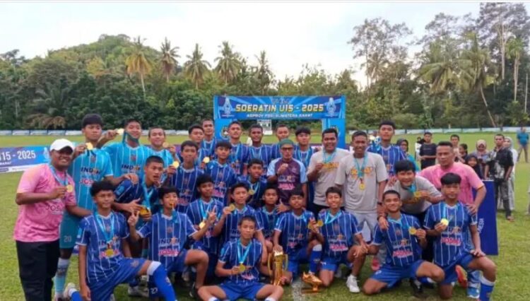 PSP Padang Gagal Rebut Gelar Juara Piala Soeratin U-15, Josal FC U-15 Sukses Pertahankan Juara 1 JUARA BERTAHAN— Josal FC U-15 sukses mempertahankan gelar juara Soeratin Cup U-15 Zona Sumbar setelah di partai final berhasil tundukkan PSP Padang, Senin (11/8). Mengambil venue di Lapangan Puabu Sicincin Kabupaten Padang Pariaman, klubnya H. Arisal Aziz menang lewat laga dramatis dengan skor tipis 2-1.