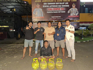 Pria Pengangguran Kepergok Bobol Warung Lontong, Tabung Gas Elpiji Diembat 1 PENCURI— Pelaku RM yang kedapatan mencuri tabung gas elpiji 3 Kg ditangkap Tim Klewang Polresta Padang di Jalan Siak, Kelurahan Rimbo Kaluang, Kecamatan Padang Barat.