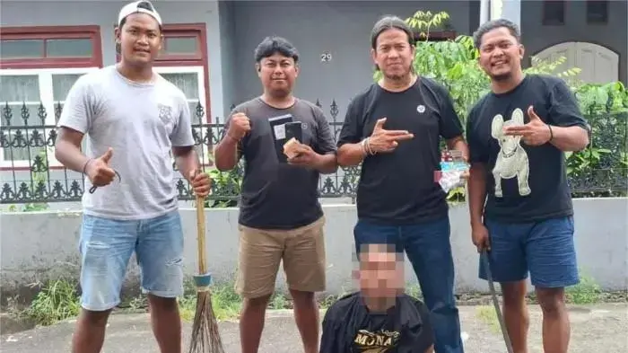 Berkat Rekaman CCTV, Pembobol Warung Kelontong Diringkus Tim Klewang 1 PENCURI— Pelaku RH yang melakukan pencurian di warung kelontong ditangkap
Tim Klewang Polresta Padang.