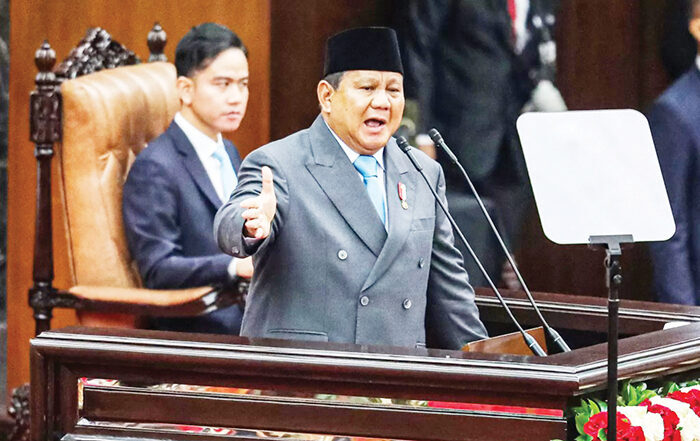 Tambang Ilegal Diduga Rugikan Negara Rp 300 Triliun, Prabowo Tak Segan Sikat Jenderal dan Kader Gerindra yang Bekingi 1 PIDATO— Presiden RI Prabowo Subianto (kanan) di dampingi Wakil Presiden RI Gibran Rakabuming Raka (kiri) menyampaikan pidato kenegaraan pada Sidang Tahunan MPR dan Sidang Bersama DPR - DPD Tahun 2025.